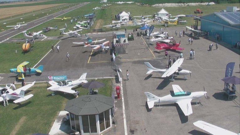 Scuola e campo volo Aviosuperfice FlyOzzano